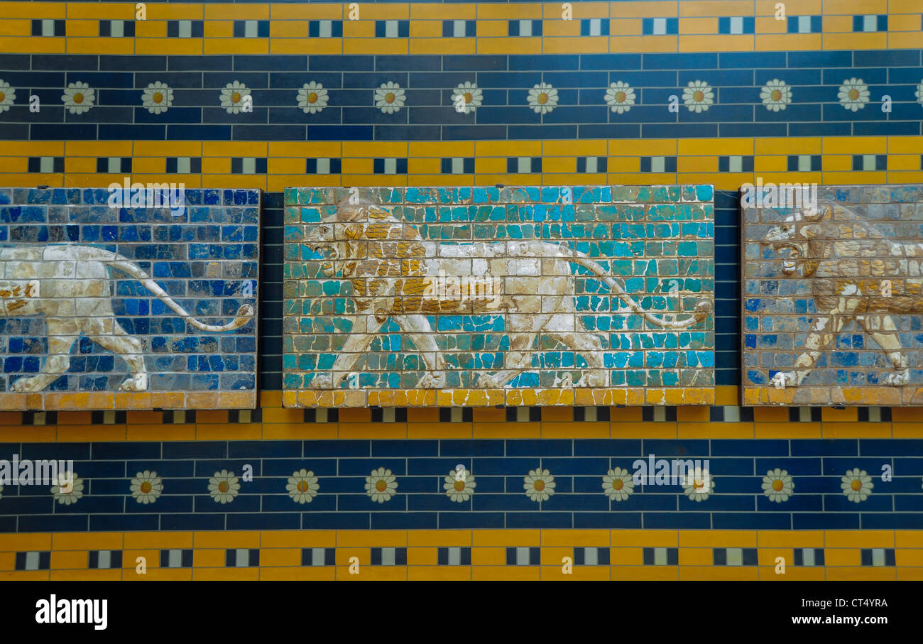 Ishtar gate lion hi-res stock photography and images - Alamy