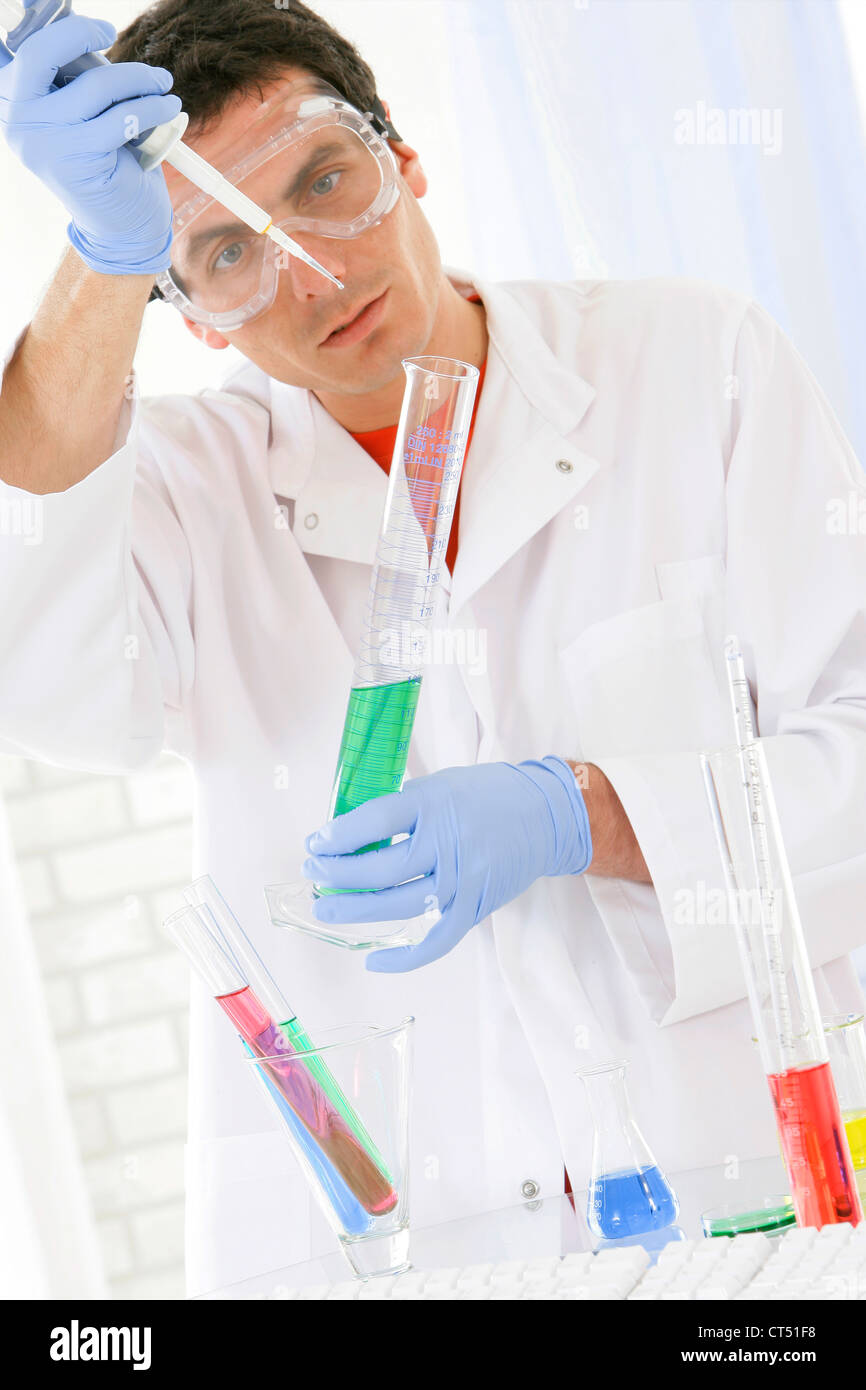 Micro chemistry hires stock photography and images Alamy
