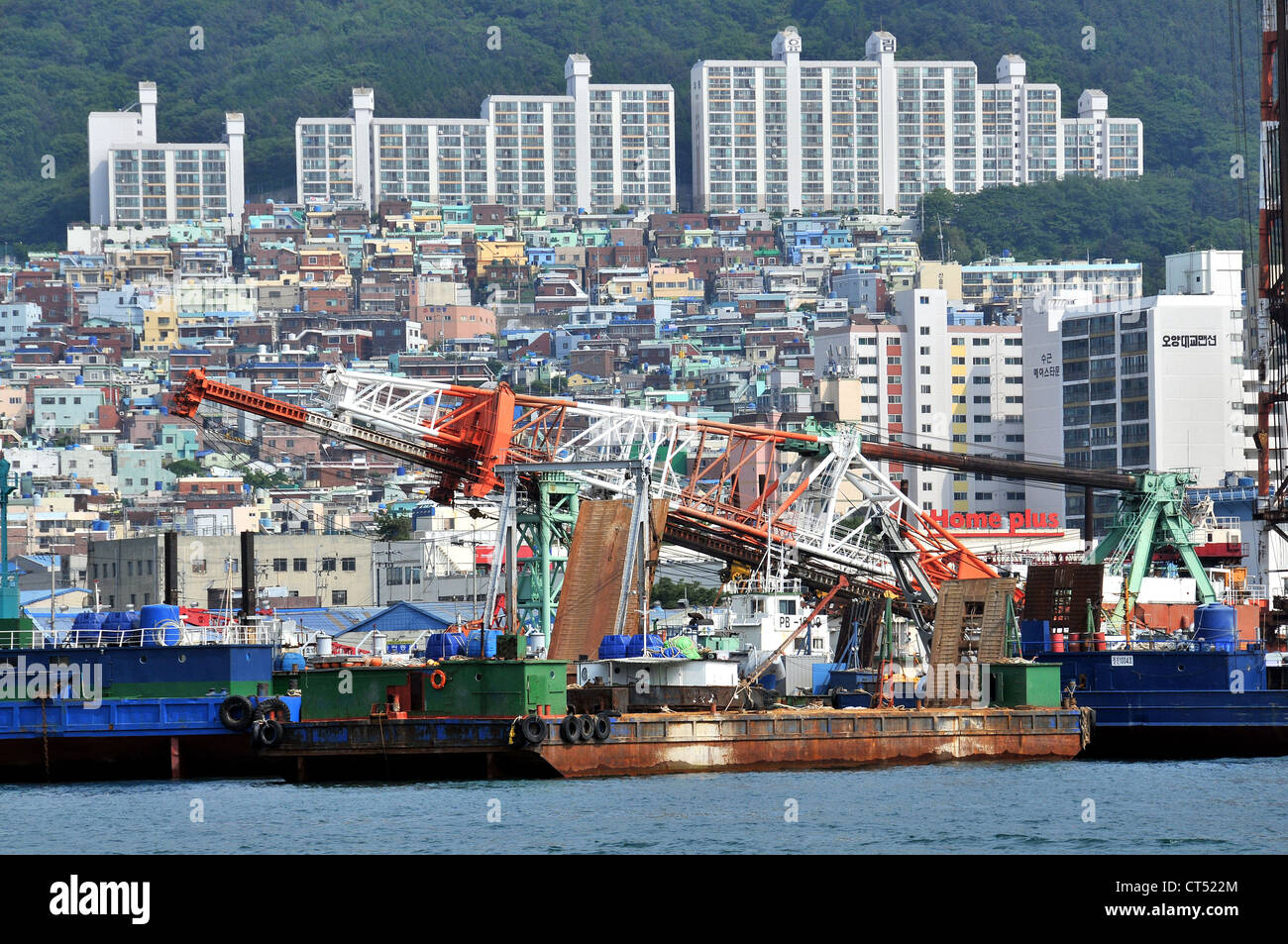 South korea shipping busan port hi-res stock photography and images - Alamy