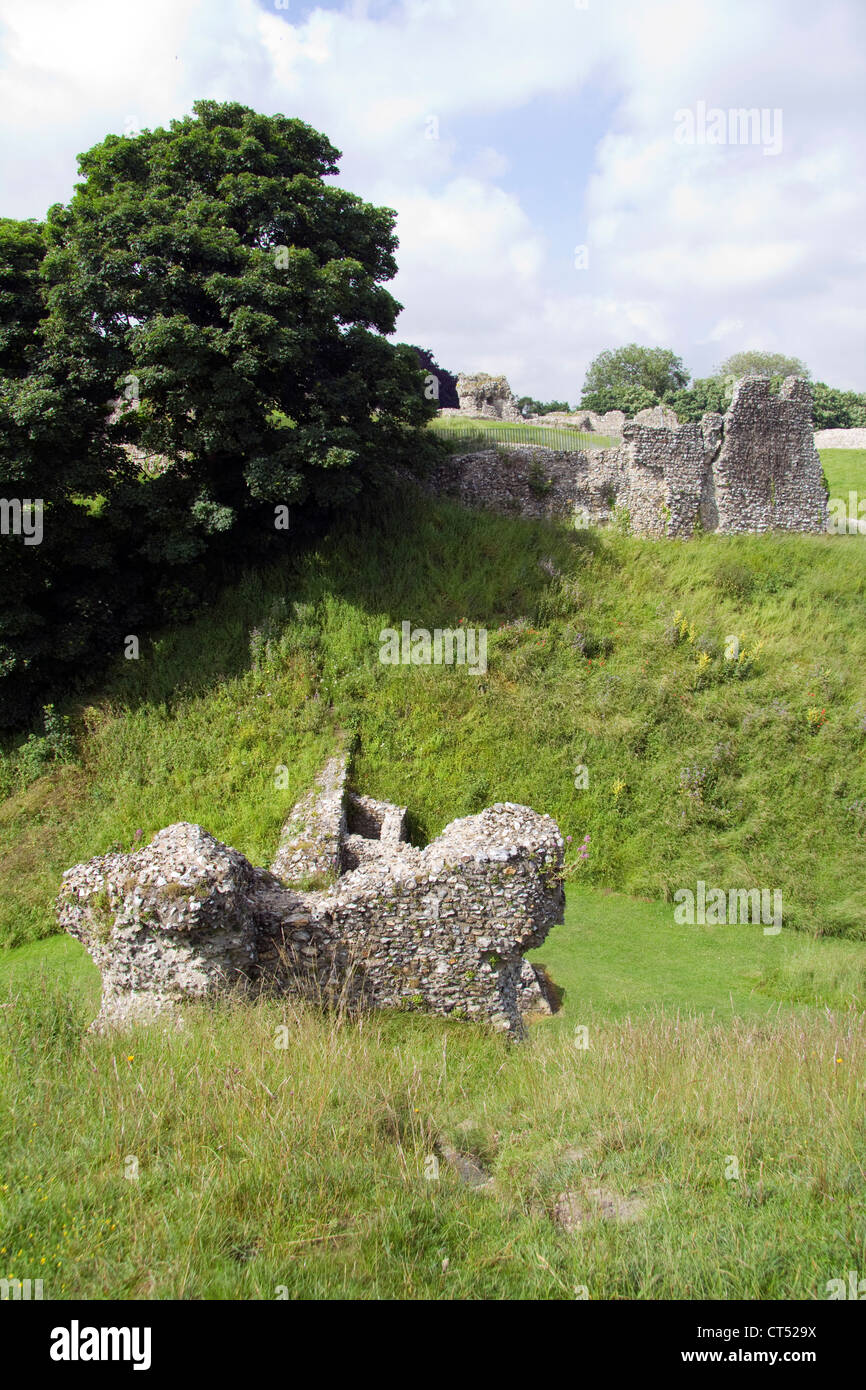 Ruins of castle acre castle hi-res stock photography and images - Alamy