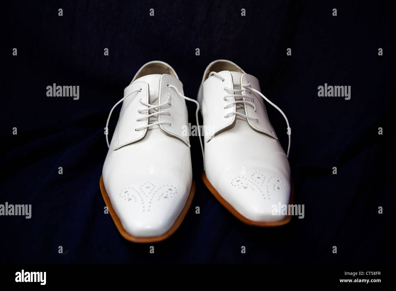 Black White Contrast Flat Shoes