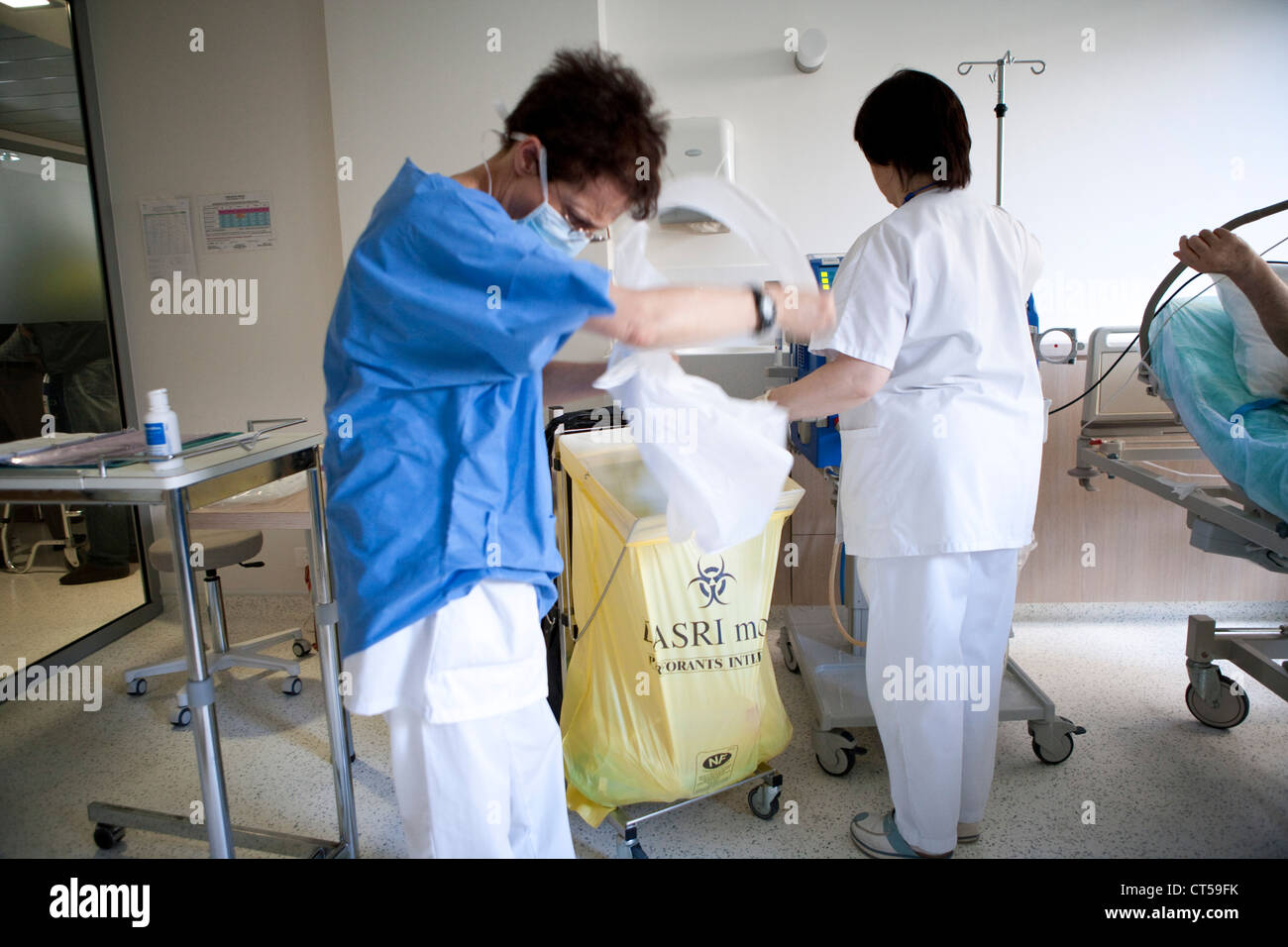 Clinical waste hospital hi-res stock photography and images - Alamy