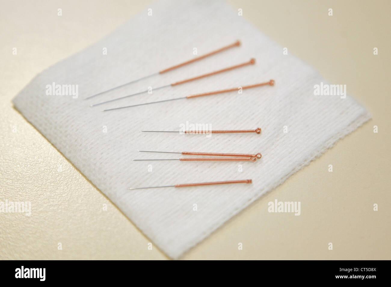 Acupuncture needle pregnant hires stock photography and images Alamy