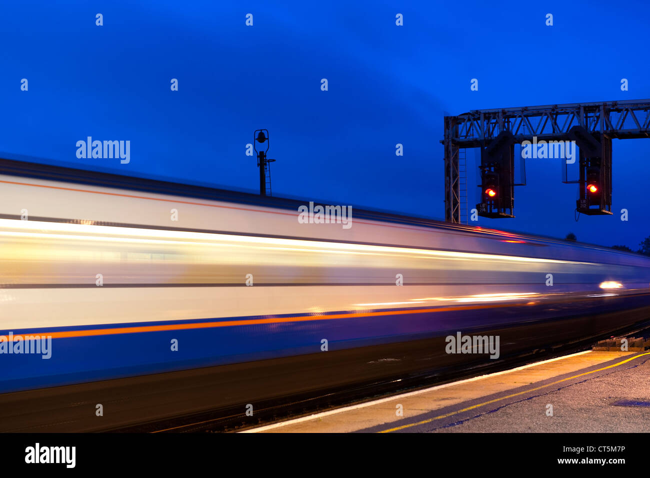 High speed train uk hires stock photography and images Alamy