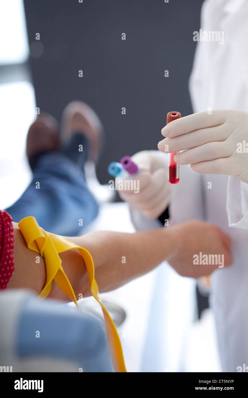 BLOOD SPECIMEN IN A WOMAN Stock Photo Alamy