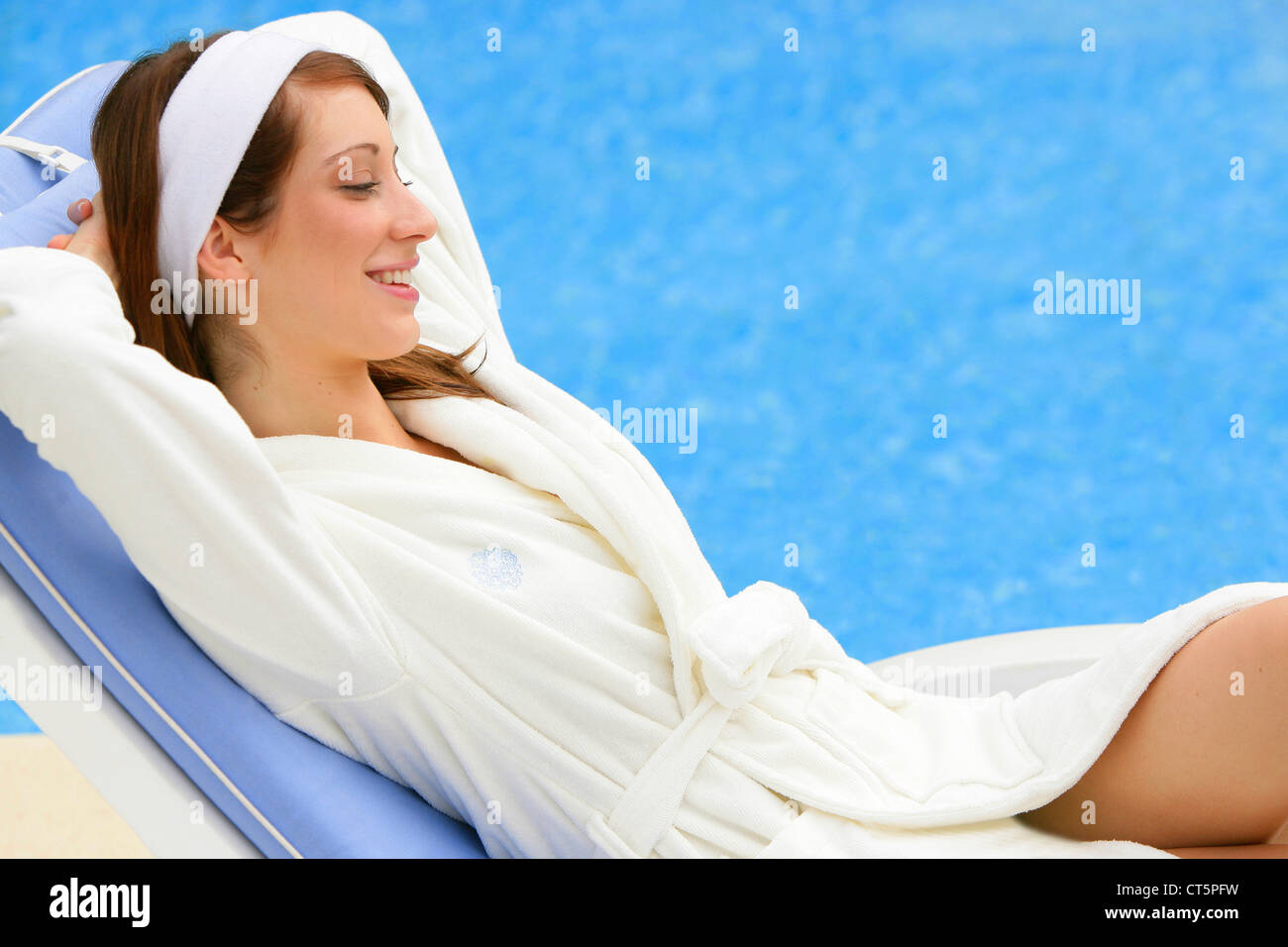 Old woman alone deck chair hi-res stock photography and images - Alamy