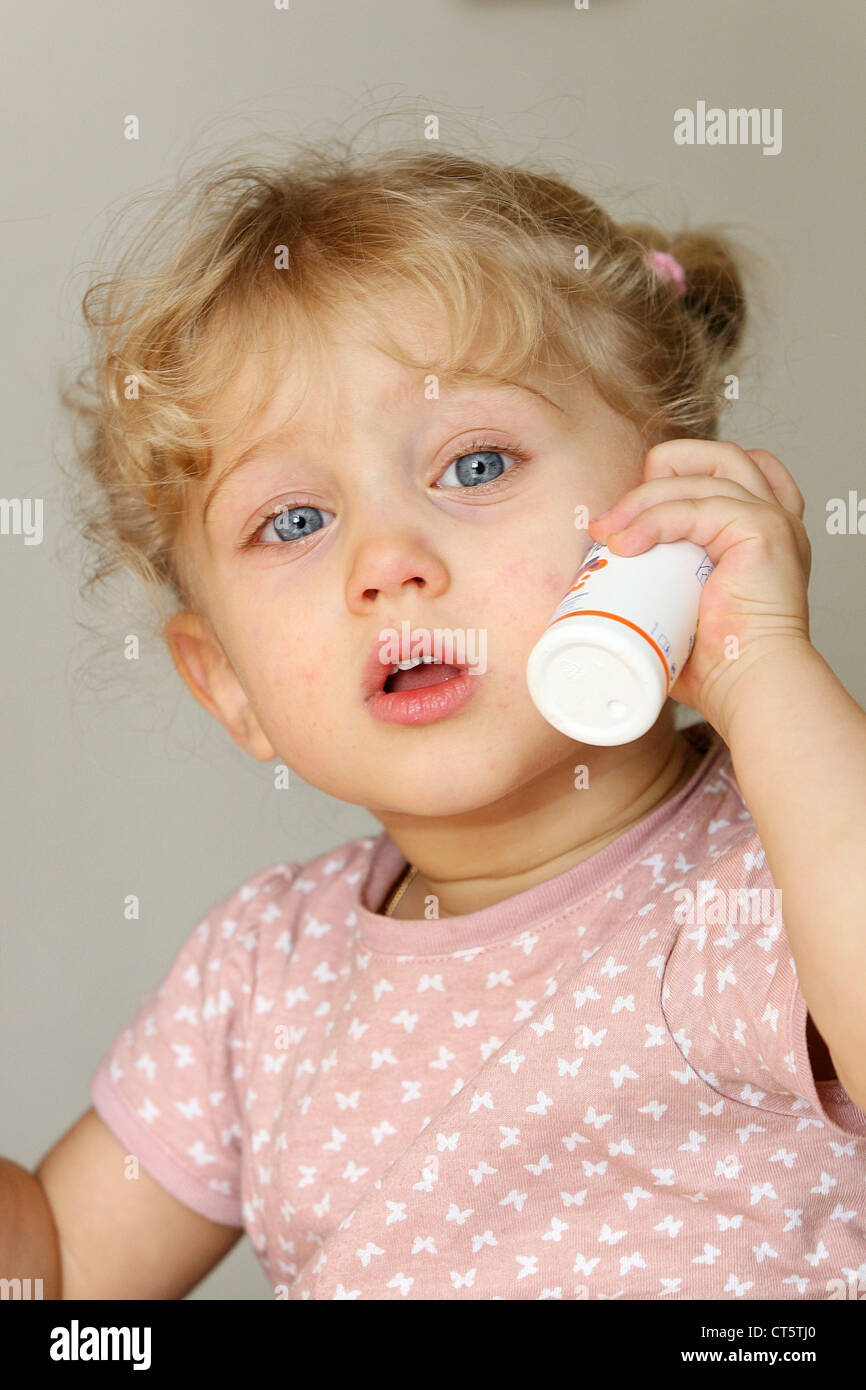 EAR HYGIENE CHILD Stock Photo Alamy