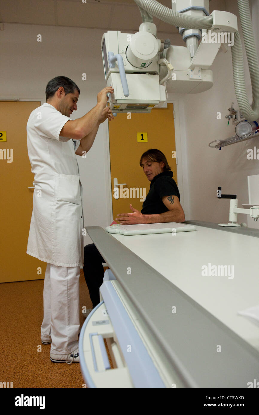 WRIST, XRAY EXAMINATION Stock Photo Alamy