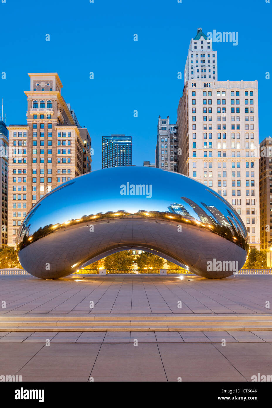 Dawn view of the Cloud Gate sculpture by Anish Kapoor in the Millennium Park in Chicago