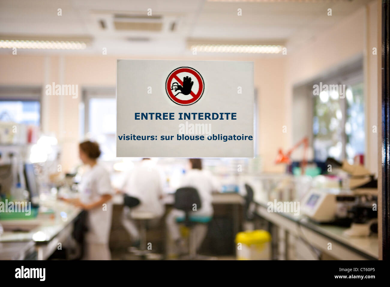 Complex data analysis hi-res stock photography and images - Alamy