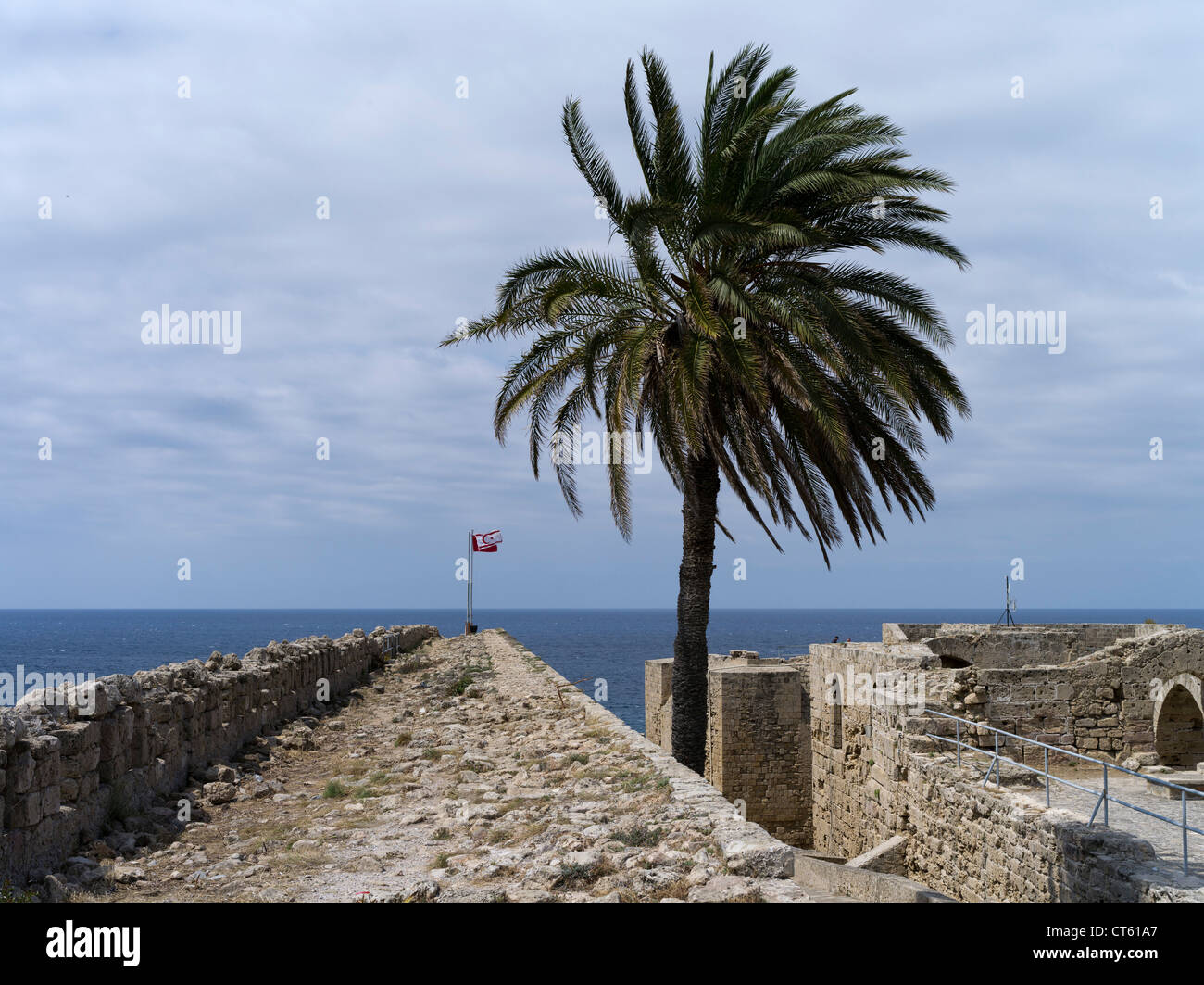dh Girne Castle KYRENIA NORTHERN CYPRUS Venetian castle walls and palm tree fortification venitian wall north Stock Photo
