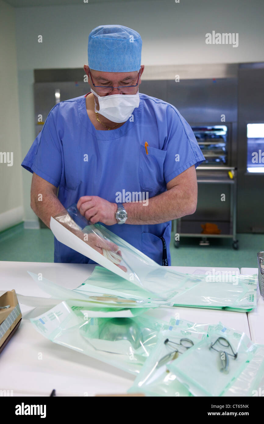 STERILIZATION OF MED. EQUIPMENT Stock Photo Alamy