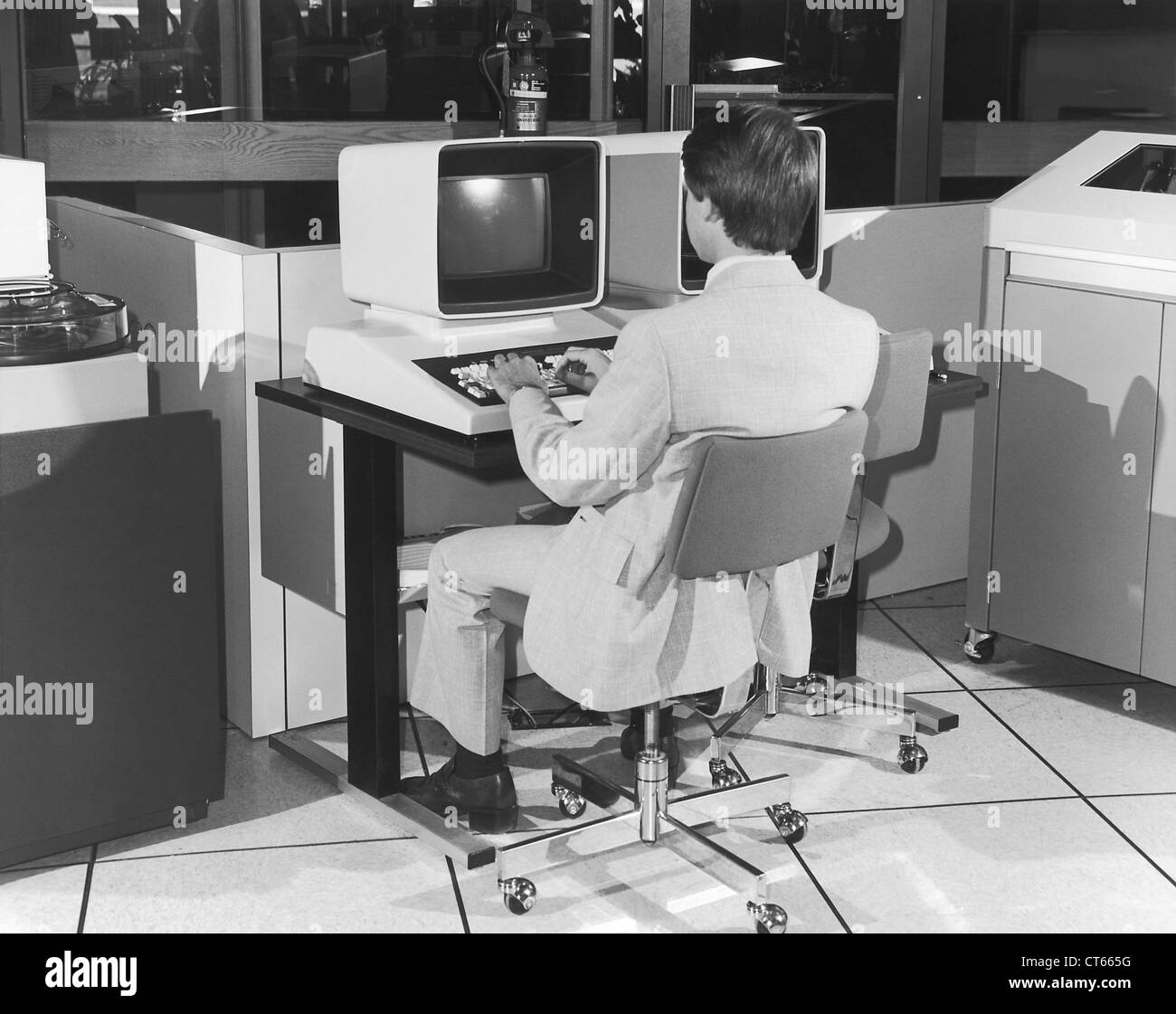 Retro computer printout hi-res stock photography and images - Alamy