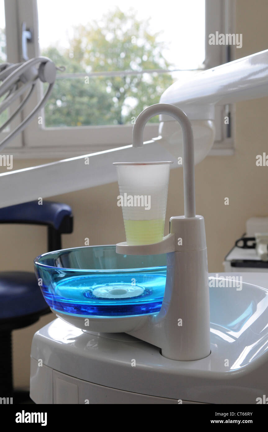 Cuspidor hires stock photography and images Alamy