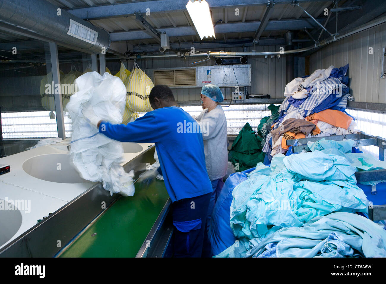 Hospital laundry staff sort hi-res stock photography and images - Alamy