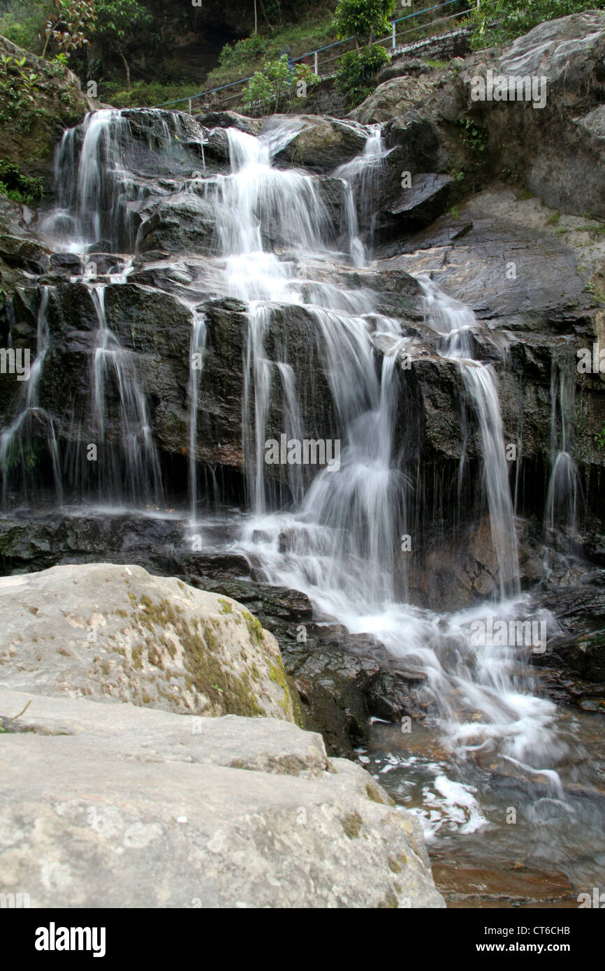 Beautiful pattern of water flowing through rocks Stock Photo - Alamy