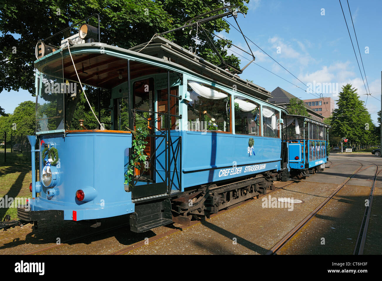 D-Krefeld, Rhine, Lower Rhine, Rhineland, North Rhine-Westphalia, NRW, nostalgia, historical streetcar 'Blauer Enzian', museum streetcar, tourist attraction, application for civil marriage also, registry office Stock Photo