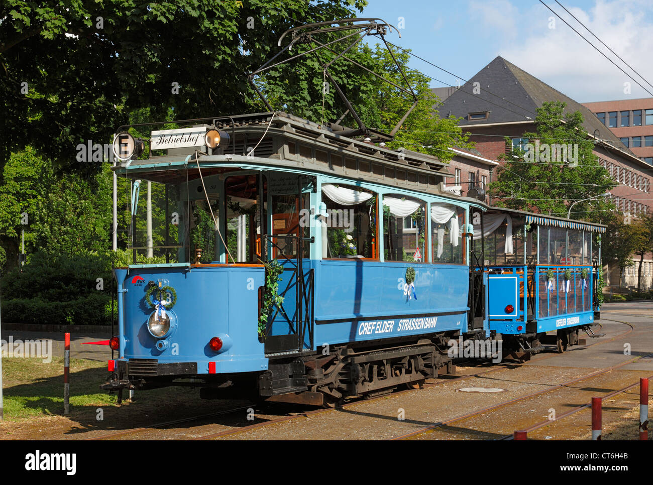 D-Krefeld, Rhine, Lower Rhine, Rhineland, North Rhine-Westphalia, NRW, nostalgia, historical streetcar 'Blauer Enzian', museum streetcar, tourist attraction, application for civil marriage also, registry office Stock Photo