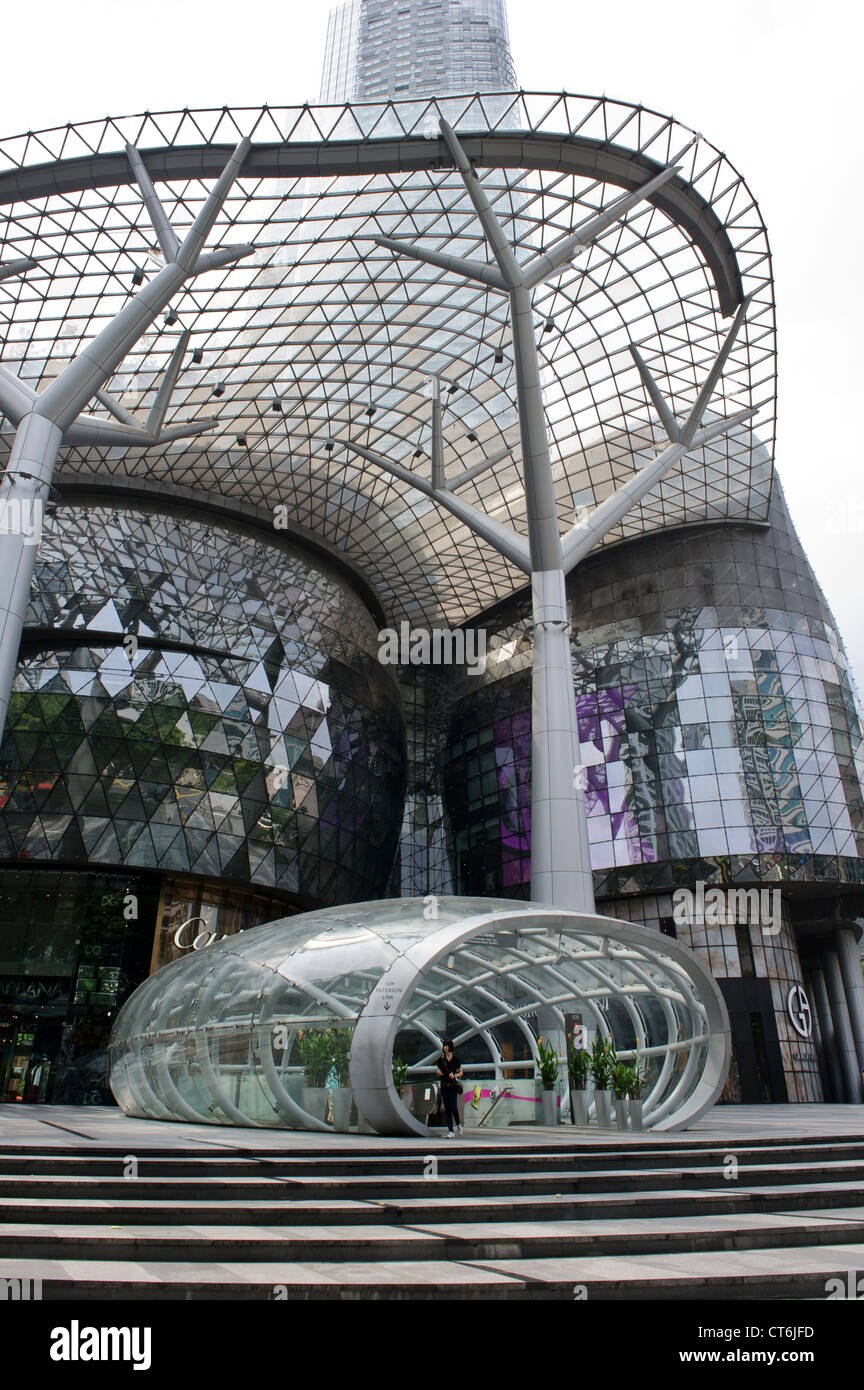 A selection of luxury leather shoes and bags displayed in the ION Orchard  Shopping Centre. Orchard Road, Singapore Stock Photo - Alamy