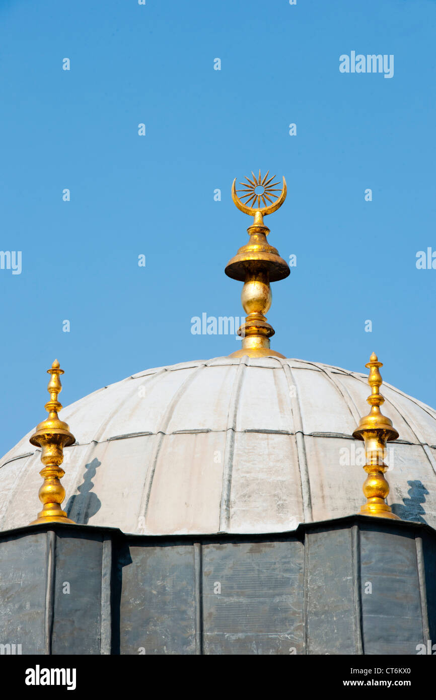 Türkei, Istanbul, Topkapi Saray, Zweiter Hof, Kuppel über dem Tor des Glücks (Bab-iSaadet, Akagalar Kapisi) Stock Photo