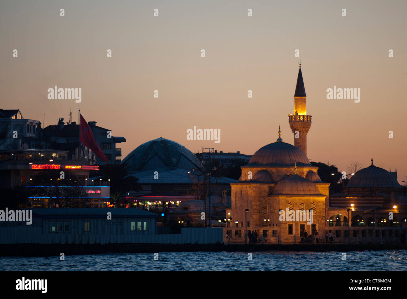 Türkei, Istanbul, Üsküdar, Semsipascha Moschee Stock Photo