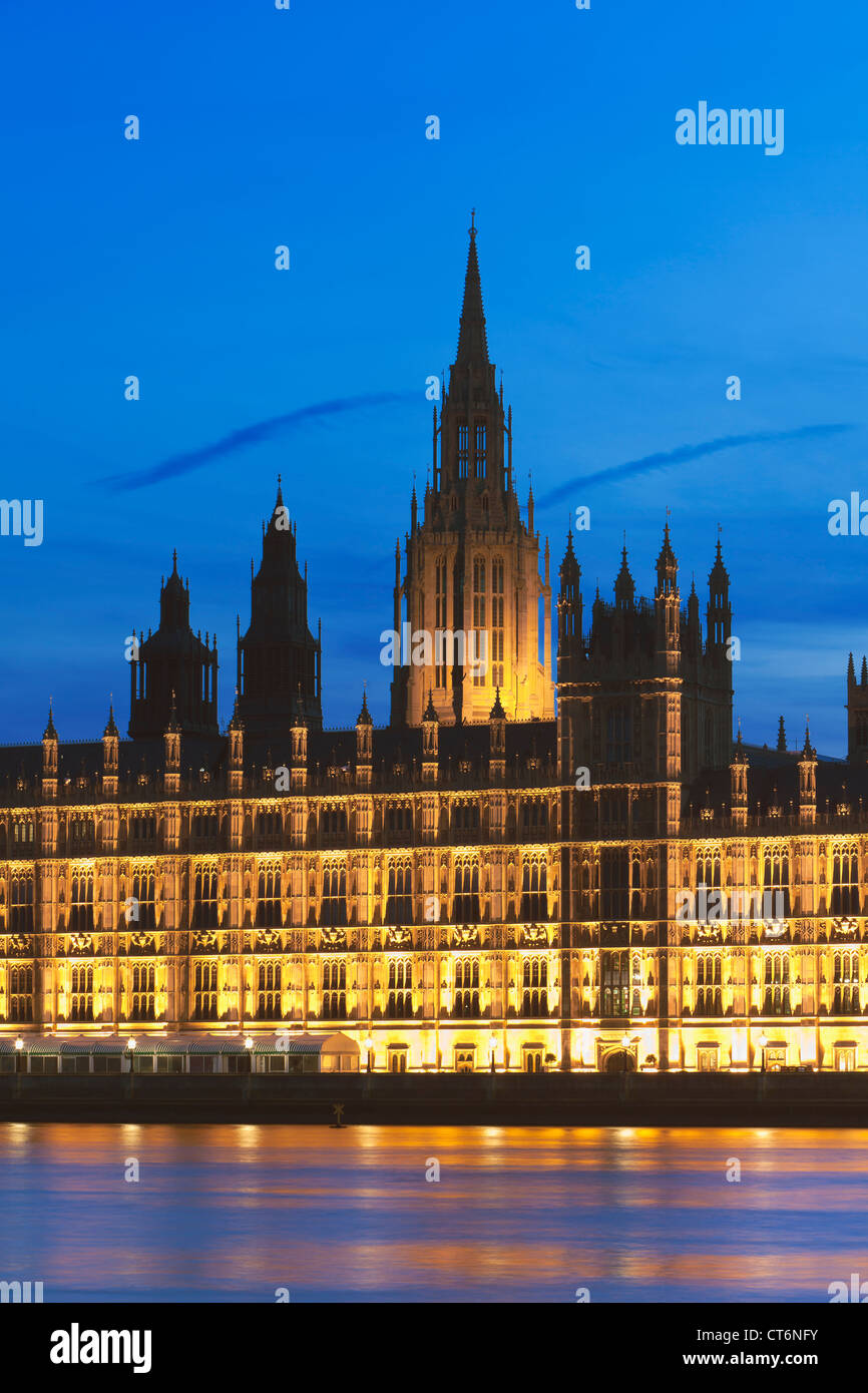 The houses of parliament at night, London, UK Stock Photo