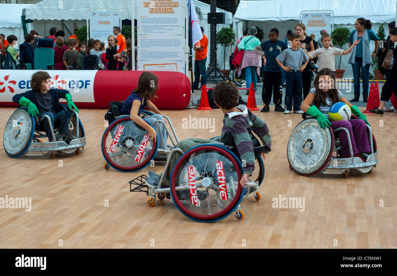 Paris, FRANCE French Handicapped Athletes Teaching Children in Wheel
