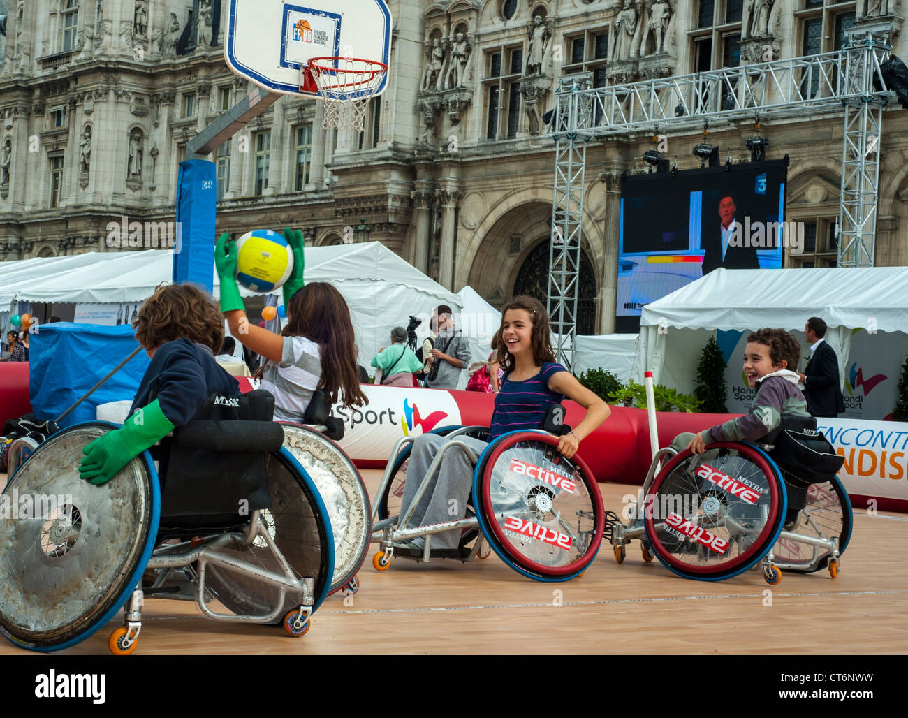 Paris, FRANCE French Handicapped Athletes Teaching Children in Wheel