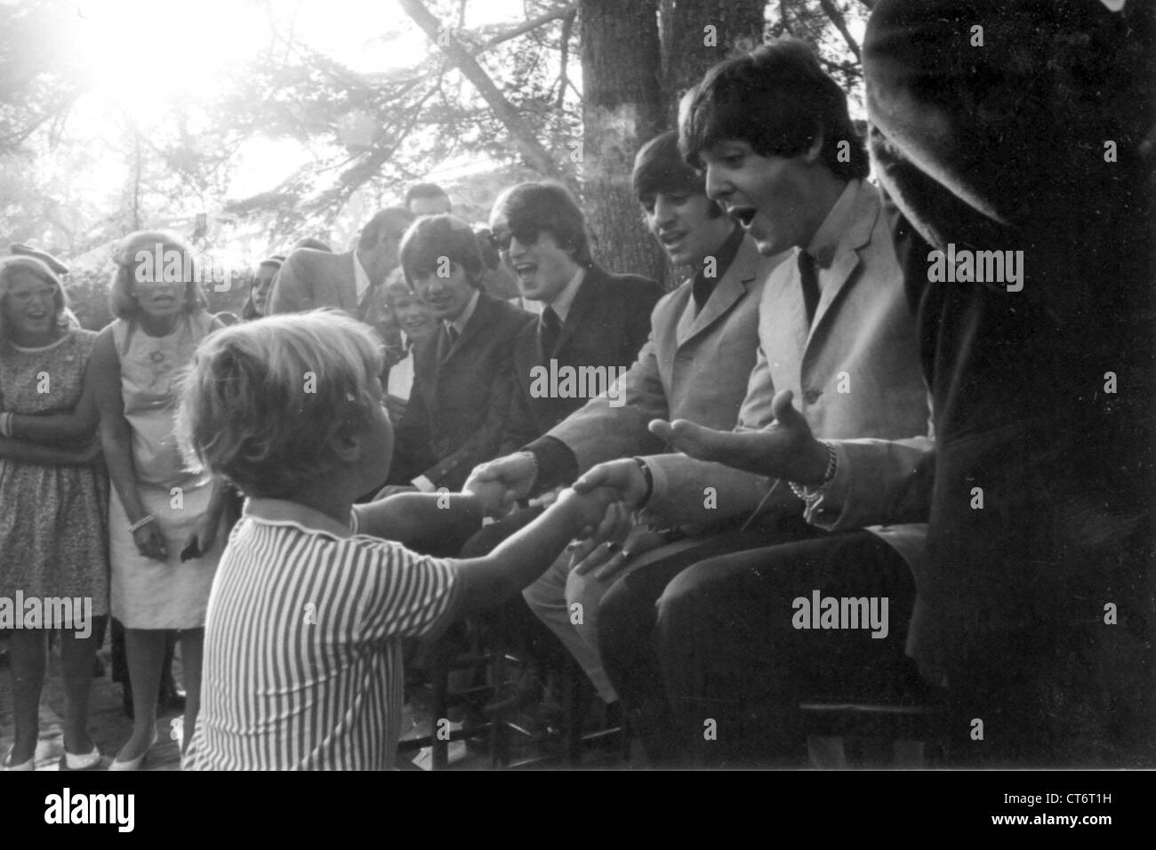 003427 - The Beatles Meeting Fans in Beverly Hills, Hollywood, California on 24th August 1964 Stock Photo