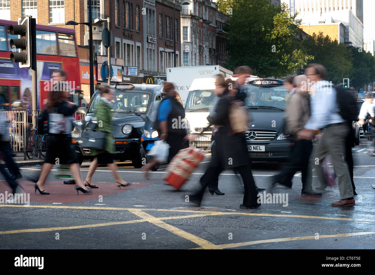Pedestrian crossing uk people hi-res stock photography and images - Alamy