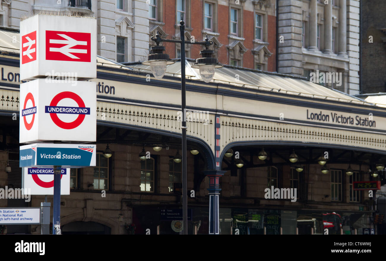 London Victoria Train Station Stock Photo Alamy london-victoria-train-station-stock-photo-alamy