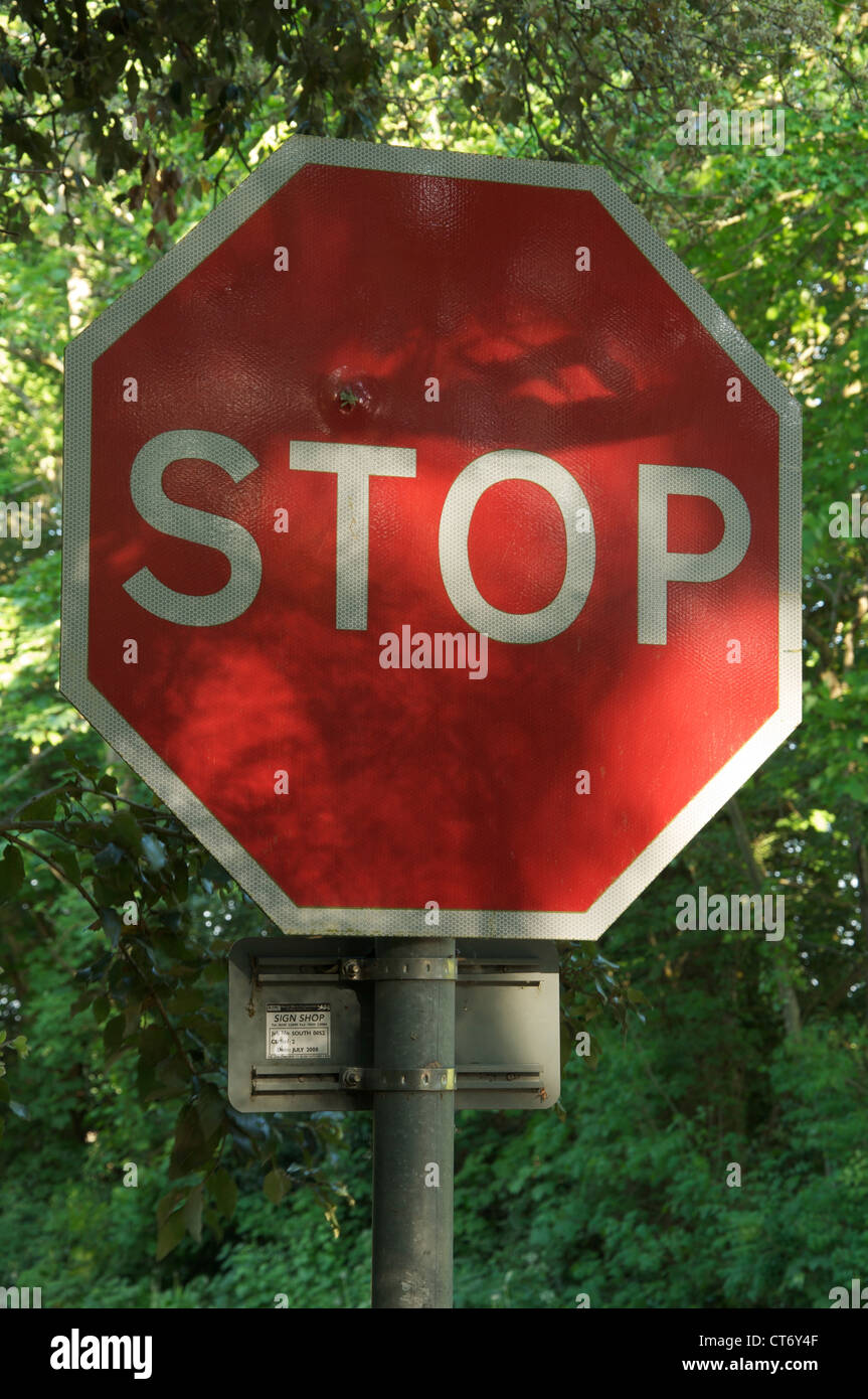 Octagonal signs hires stock photography and images Alamy