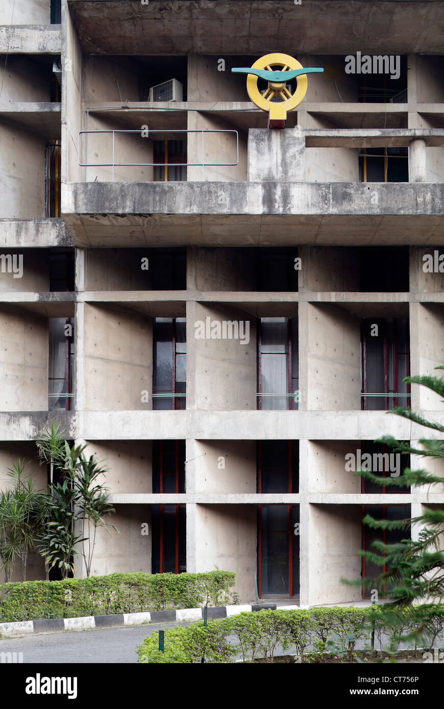 Capitol Complex, Chandigarh, India. Architect: Le Corbusier, 1957. Main entrance to the Assembly building with Briese Soleil and Stock Photo