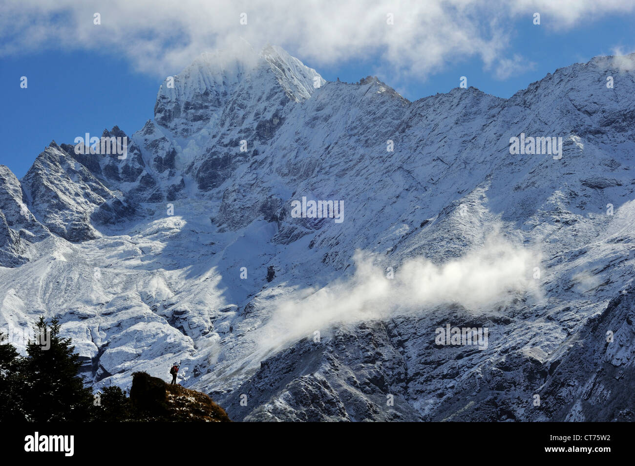 Thamserku mountain range in Nepal Stock Photo