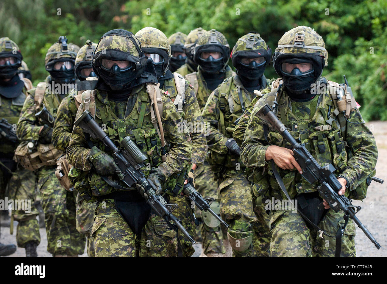 Lágrimas tablero Pila de Canadian military uniforms hi-res stock photography and images - Alamy