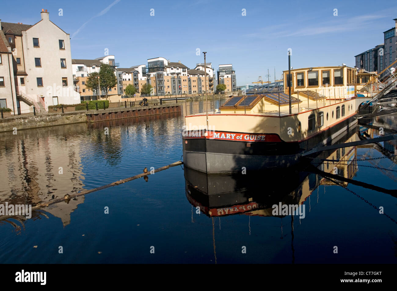 boats, apartments, leith Stock Photo Alamy