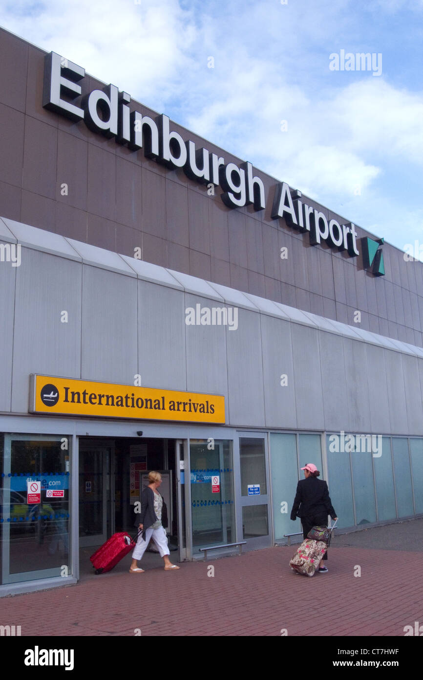 Edinburgh airport arrivals hires stock photography and images Alamy