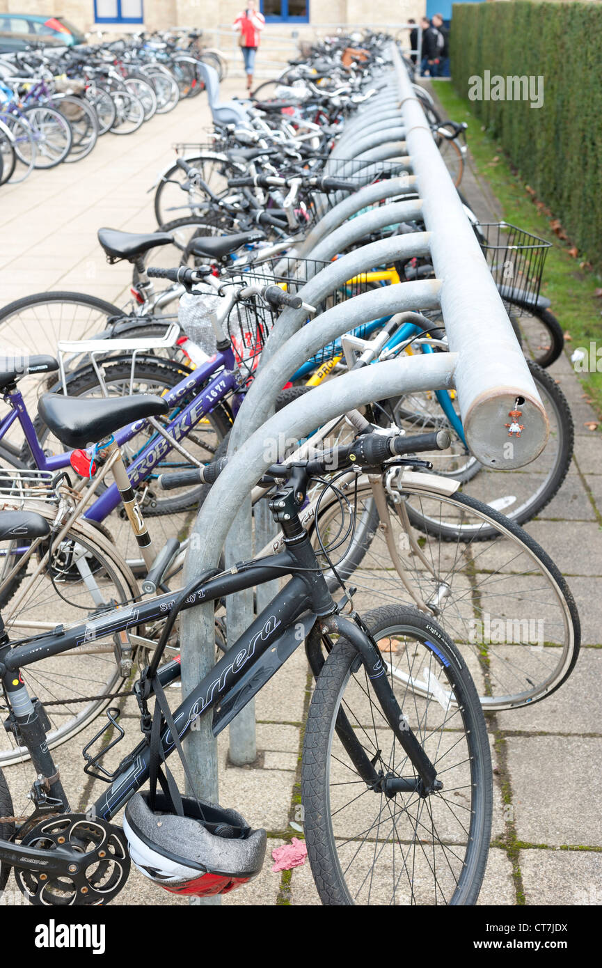 Bikes parked out front Judge Business School in Cambridge, UK Stock Photo