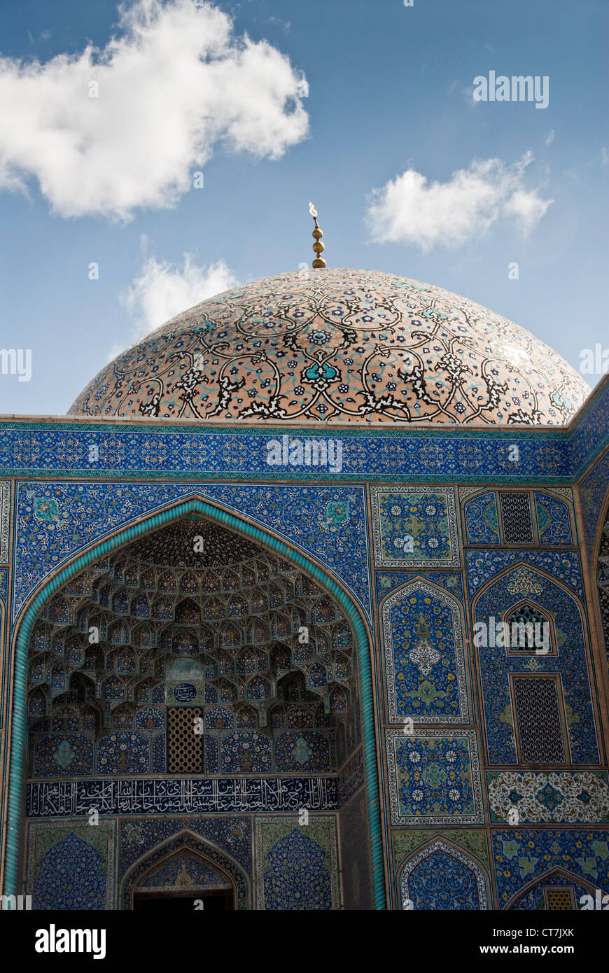 Facde of the Masjid-i Sheikh Lotfallah Mosque is Esfahan, Iran Stock Photo