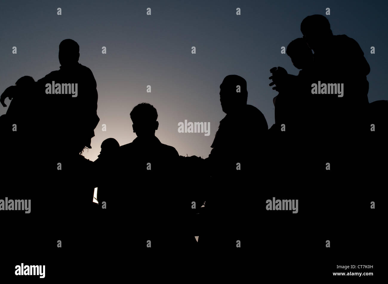 Men pakistan silhouette hi-res stock photography and images - Alamy