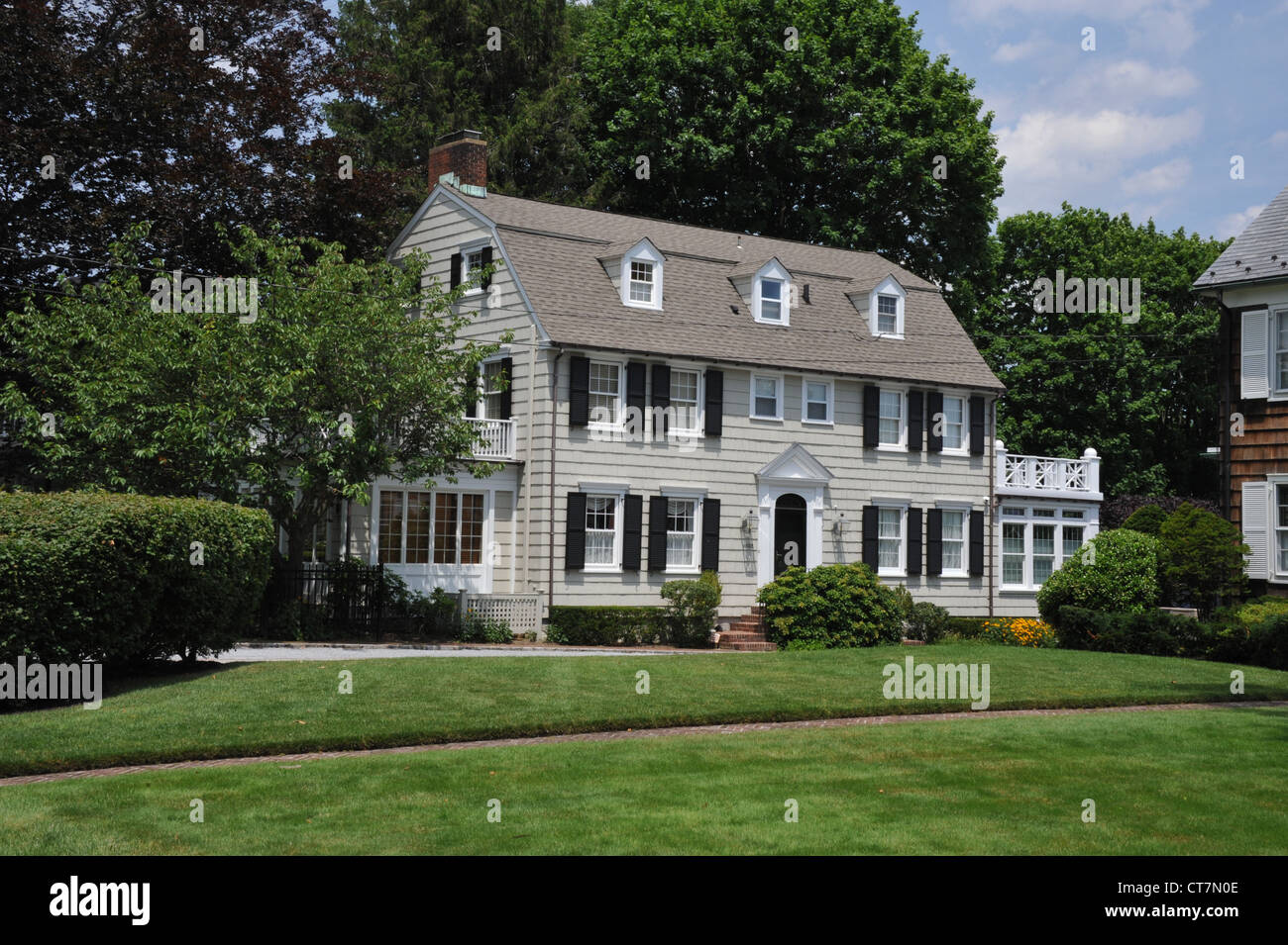 The House Where The Amityville Horror Took Place How It Looked In