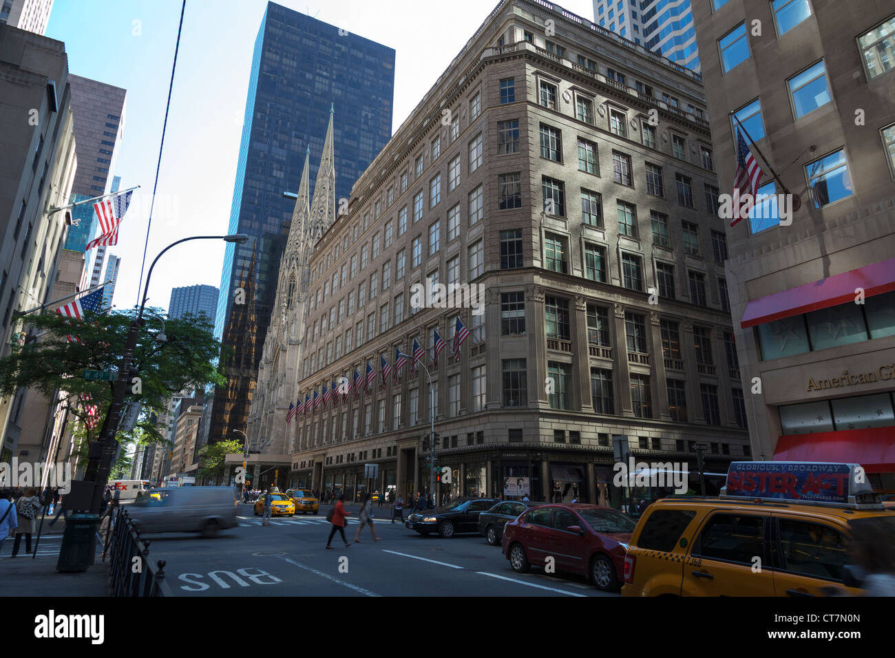 Saks fifth avenue new york exterior hi-res stock photography and images -  Alamy