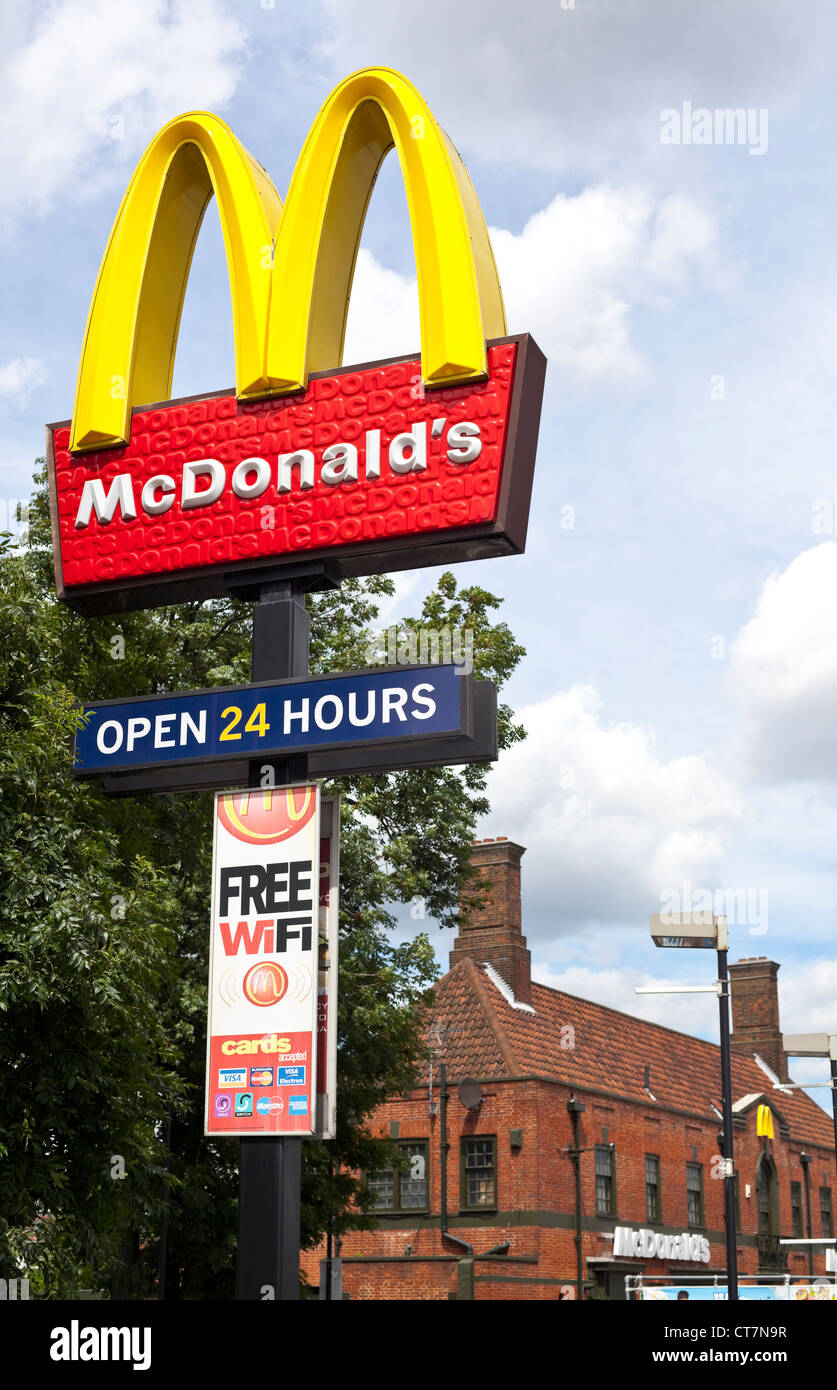 Mcdonalds Restaurant Stock Photos & Mcdonalds Restaurant Stock Images