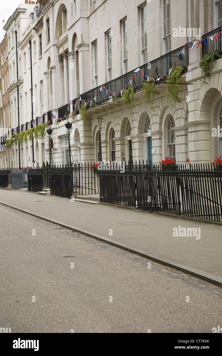 houses in London's Fitzroy Square Stock Photo Alamy