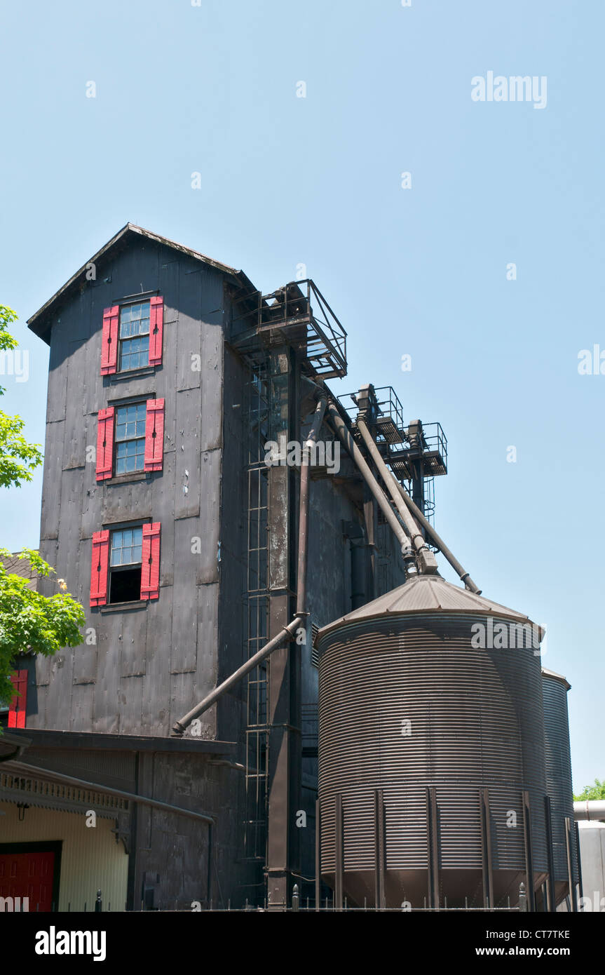Kentucky, Loretto, Maker's Mark Distillery, bourbon whiskey distiller