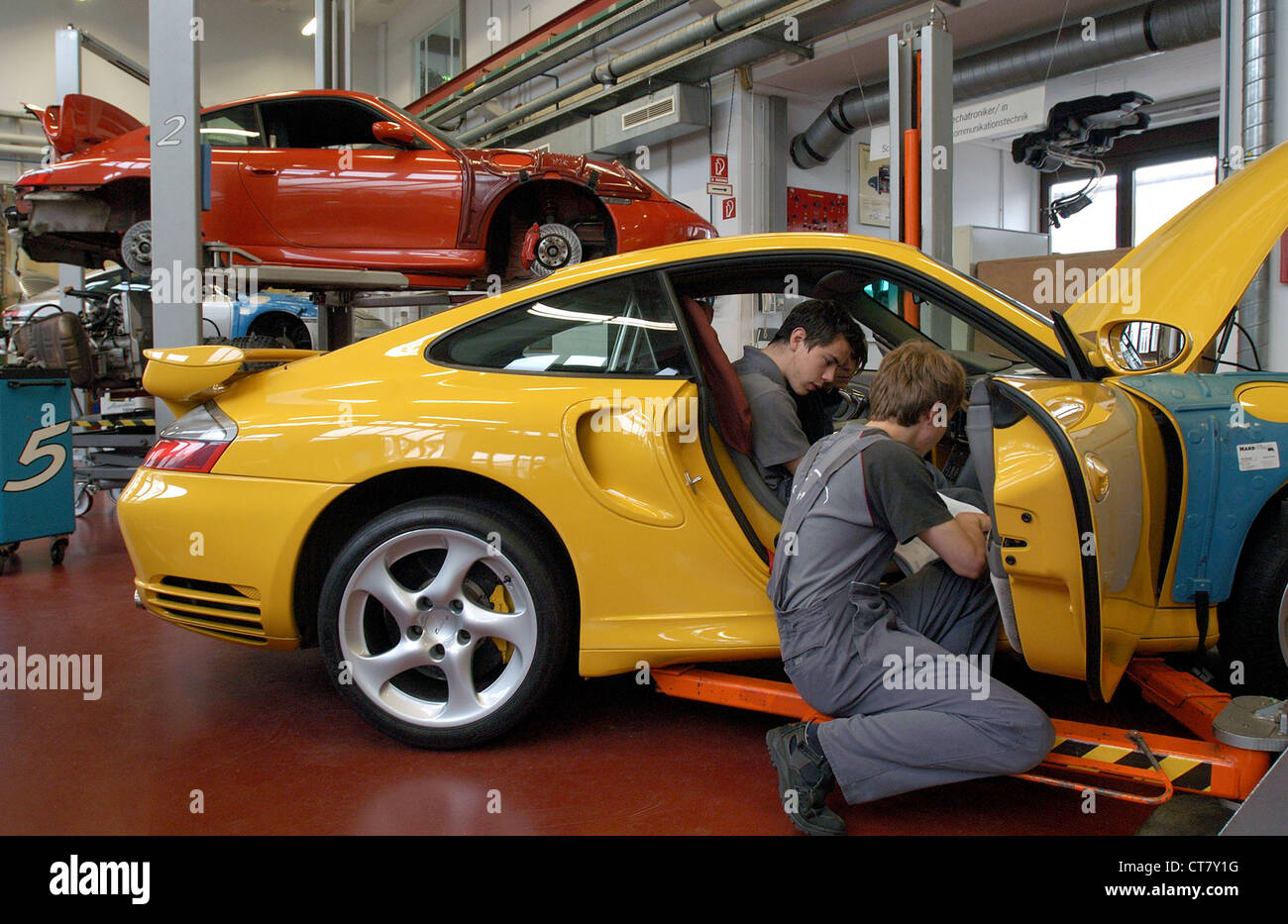 Training workshop at Porsche AG in Stuttgart-Zuffenhausen Stock Photo