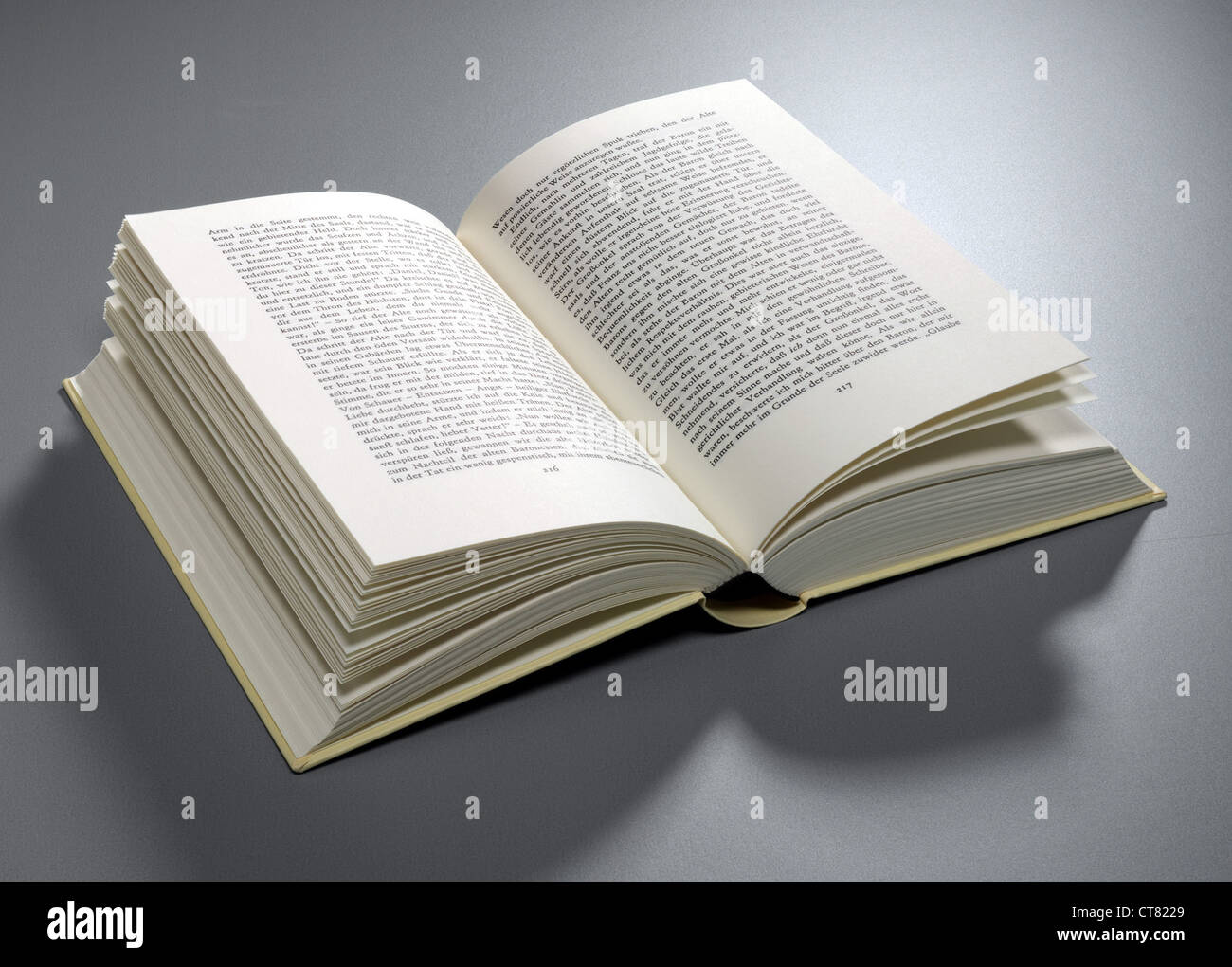 Read Open Book Open reading book icon hi-res stock photography and images - Alamy