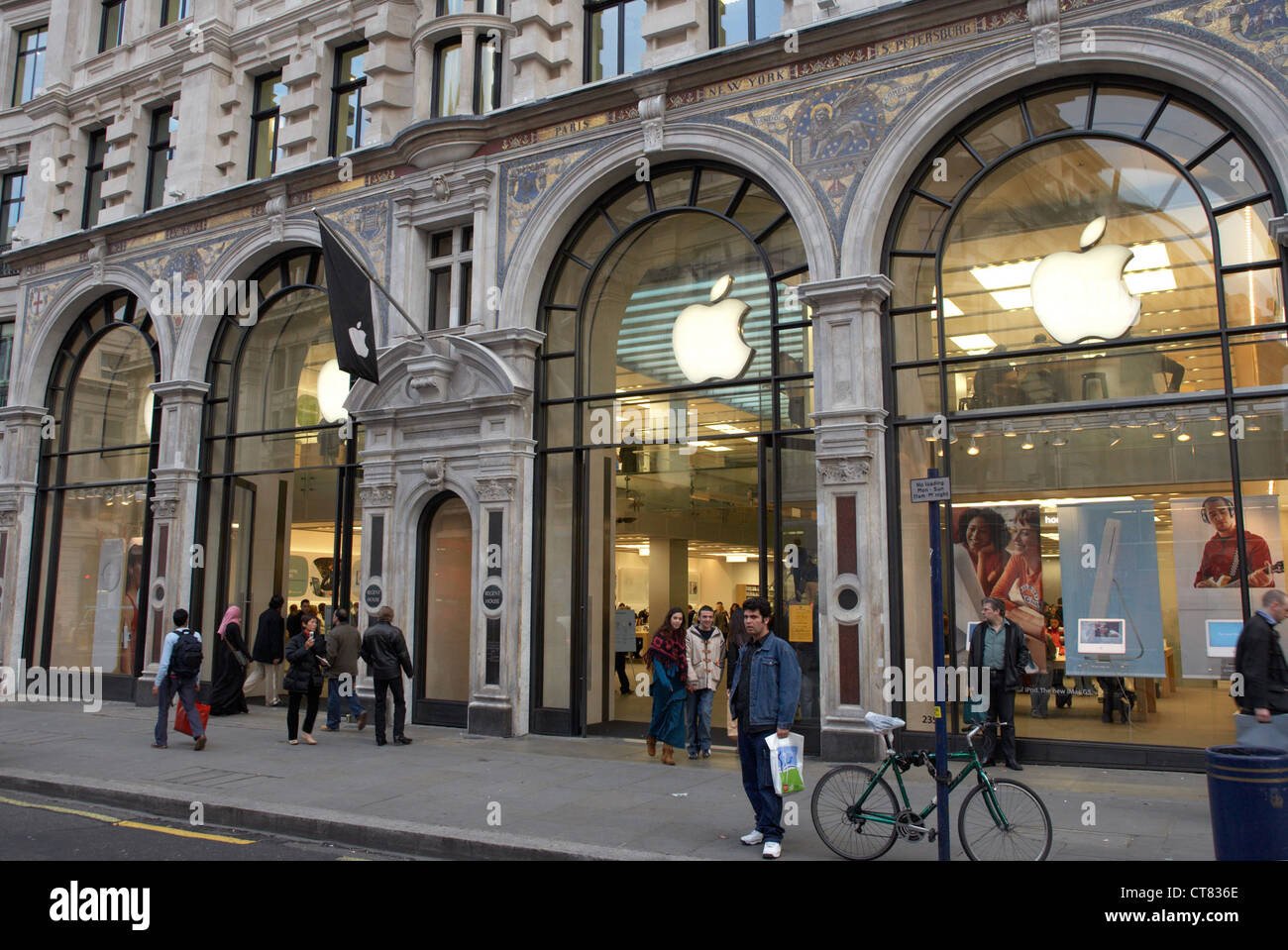 The Coolest Apple Stores in the World: Grand Central, Regent Street