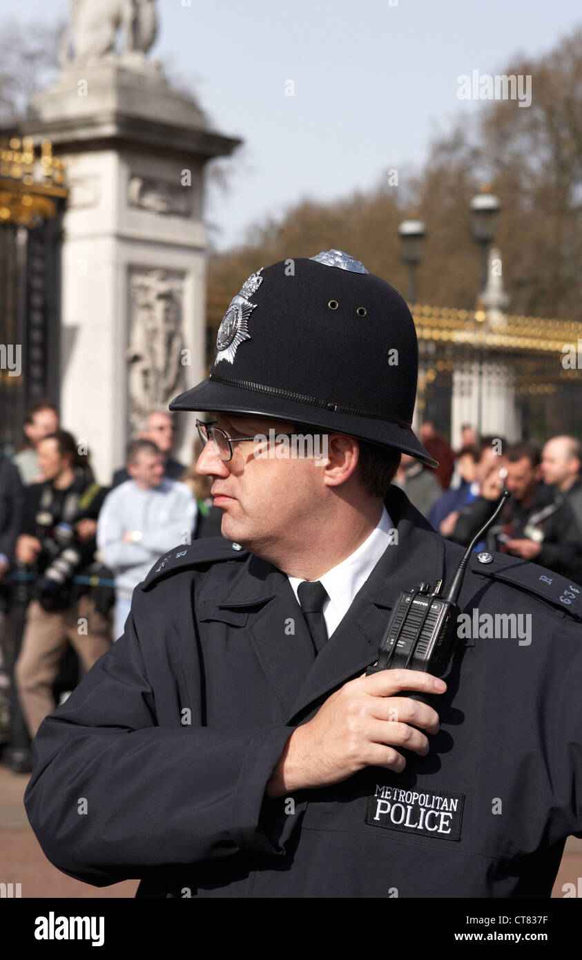 London - Police officer in the Metropolitan Police Service Stock Photo