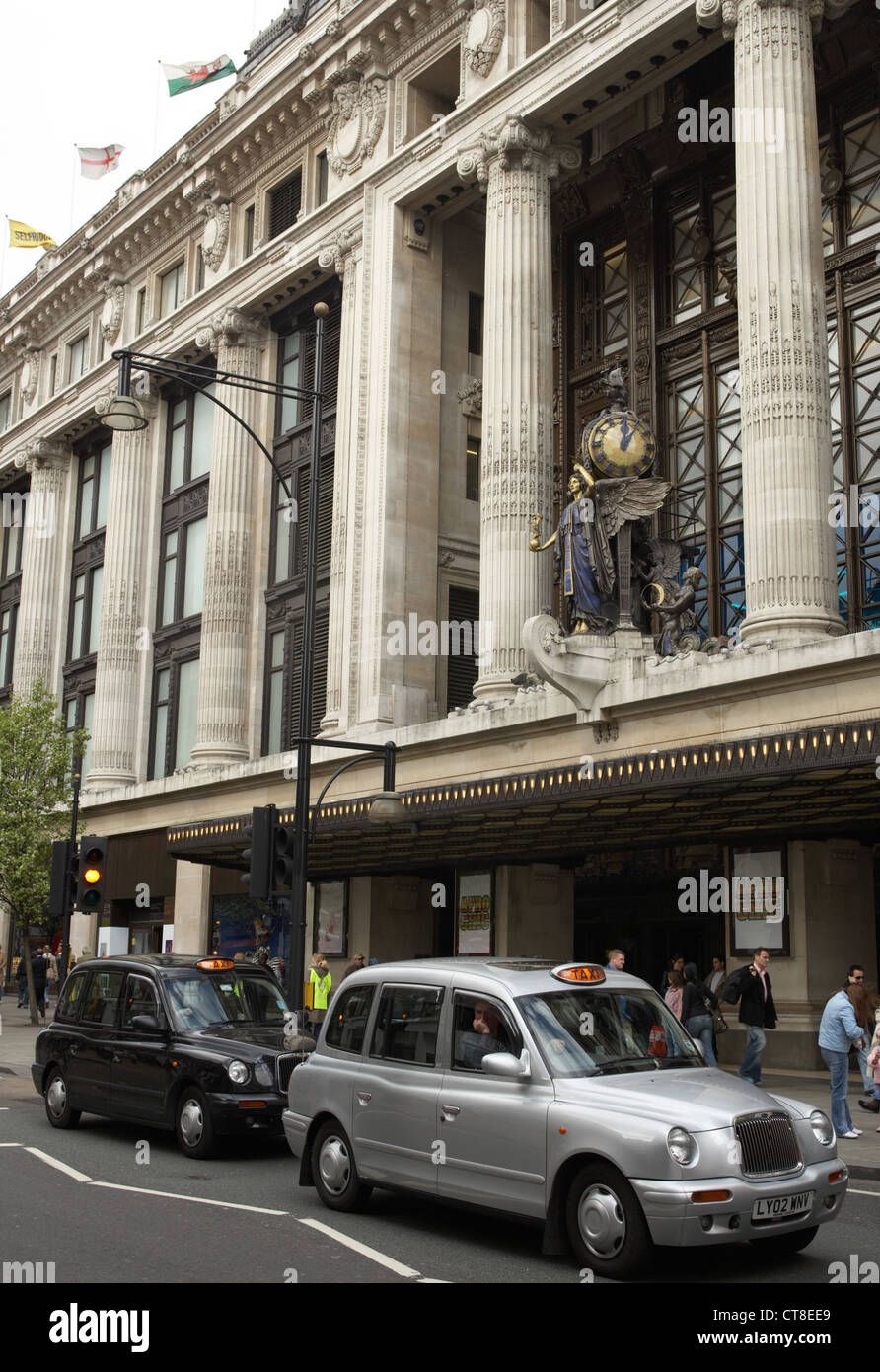 London The luxury department store Selfridges Stock Photo Alamy